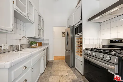 $1,495,000 | 1115 North Beverly Glen Boulevard, Los Angeles, CA 90077