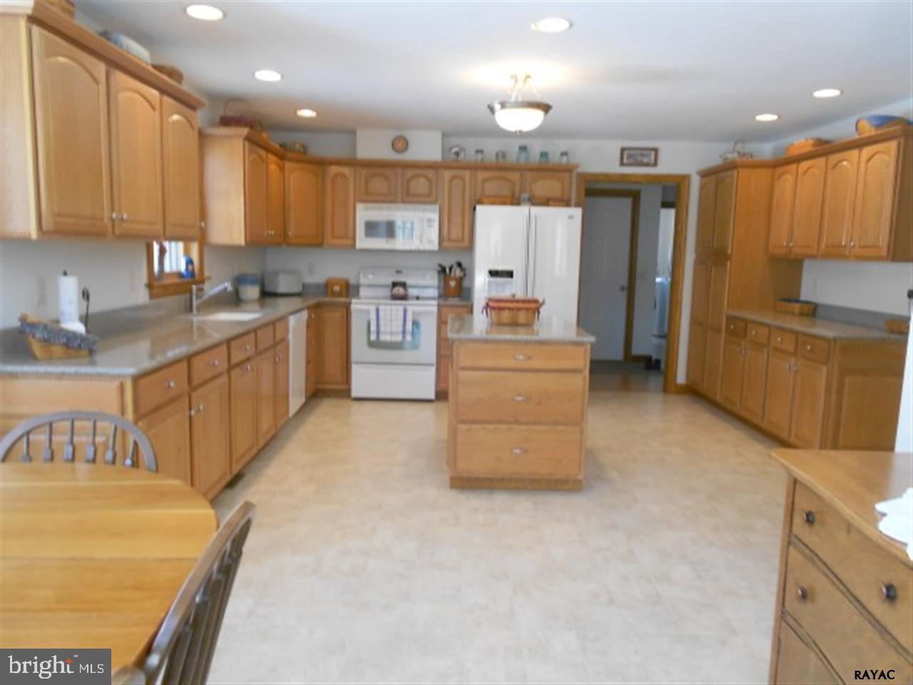 775 Weikert Road Gettysburg, PA 17325 - Photo 3 of 32