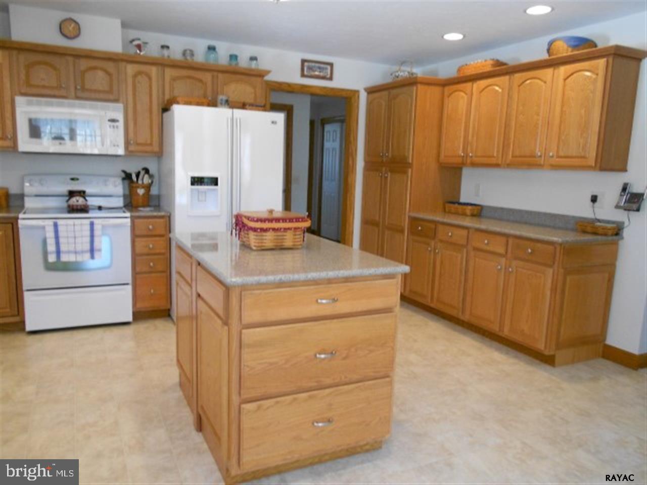 775 Weikert Road Gettysburg, PA 17325 - Photo 5 of 32