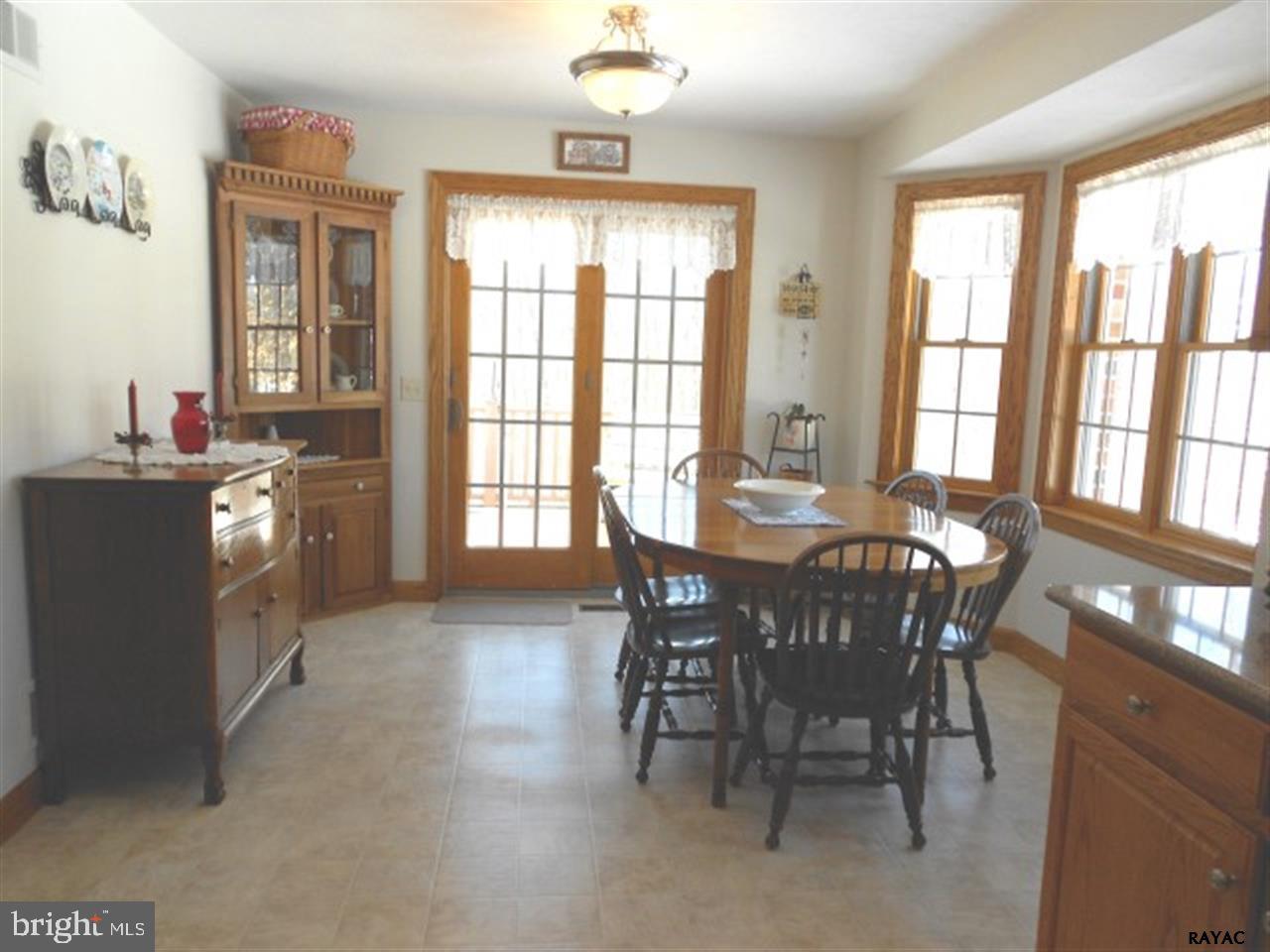 775 Weikert Road Gettysburg, PA 17325 - Photo 6 of 32