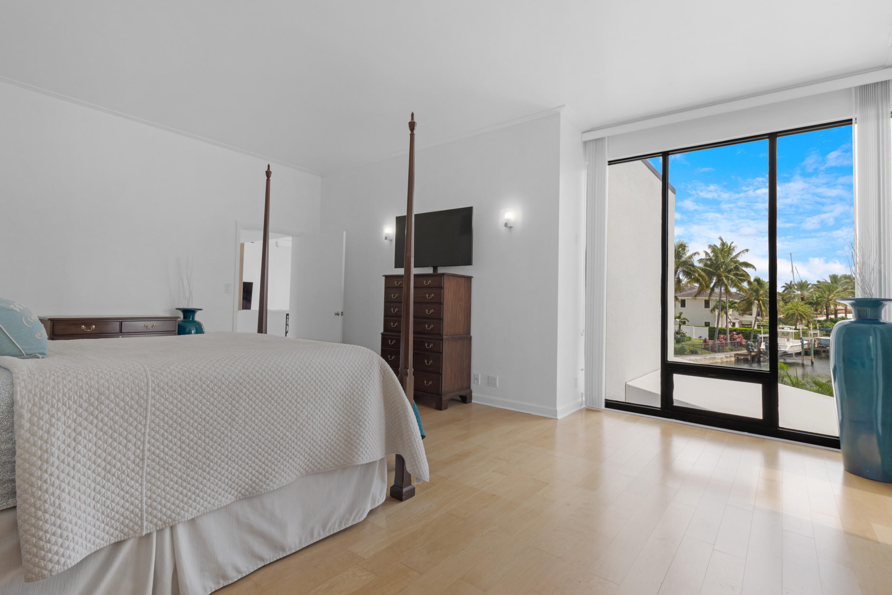 2549 Southeast 9th Street Pompano Beach, FL 33062 - Photo 26 of 73 accu_tour_2549-se-9th-st -030