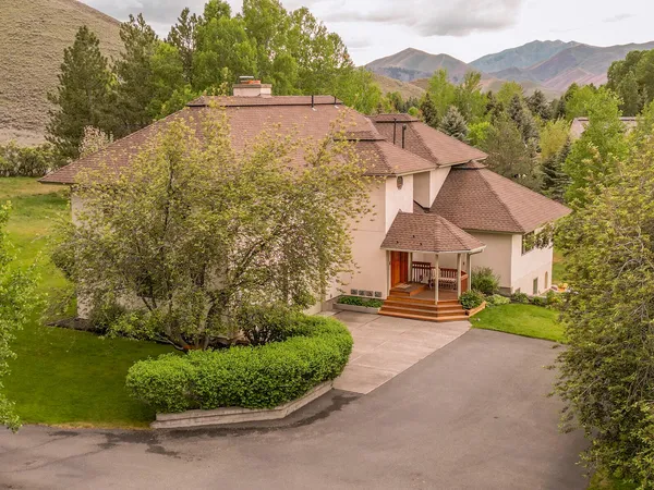 $2,225,000 | 293 Indian Creek Road, Hailey, ID 83333