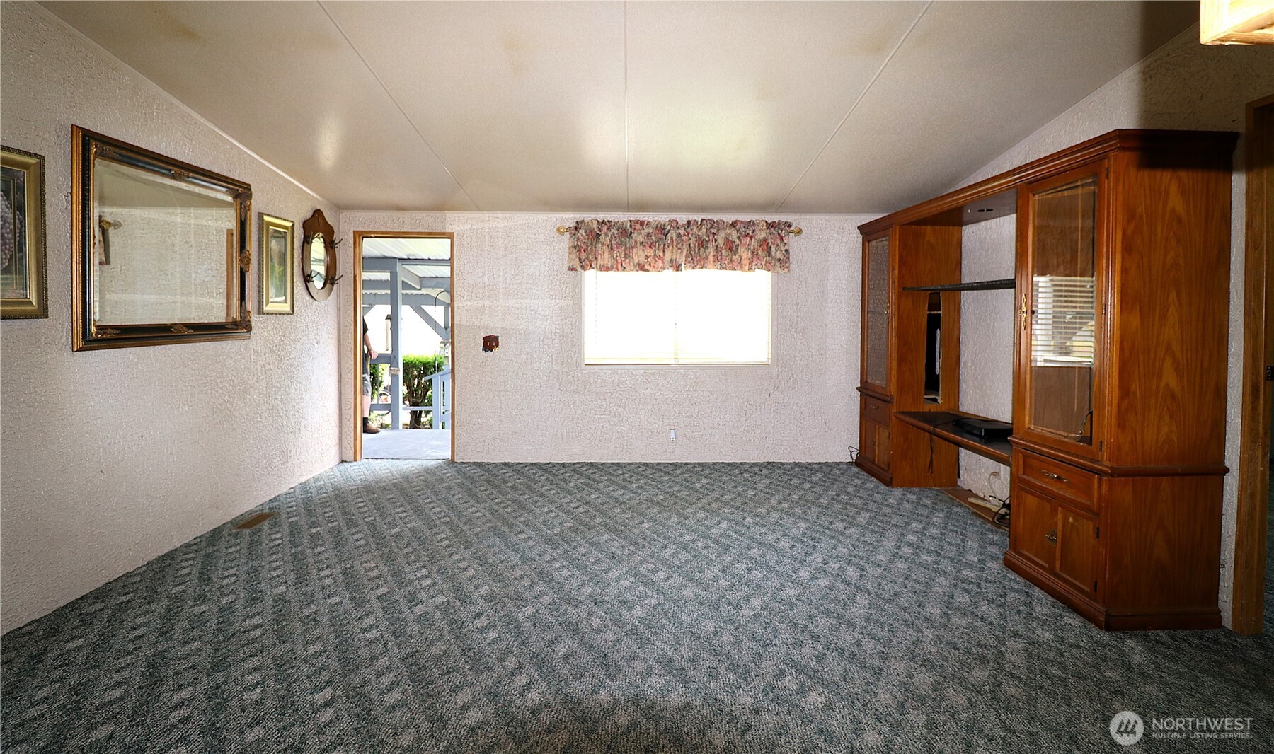 214 Chapman Road, Unit 8 Castle Rock, WA 98611 - Photo 12 of 40