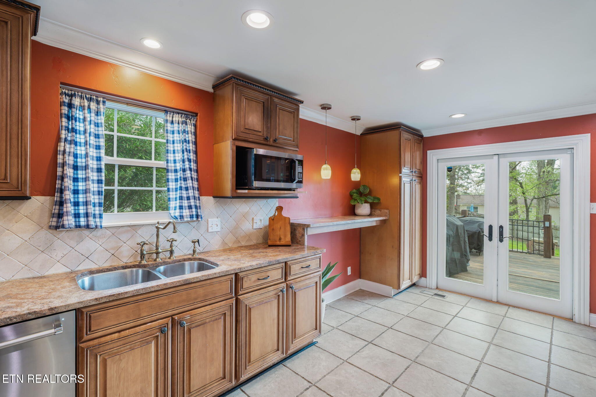 1116 Rain Tree Road Knoxville, TN 37923 - Photo 10 of 39 Gallery Image 10