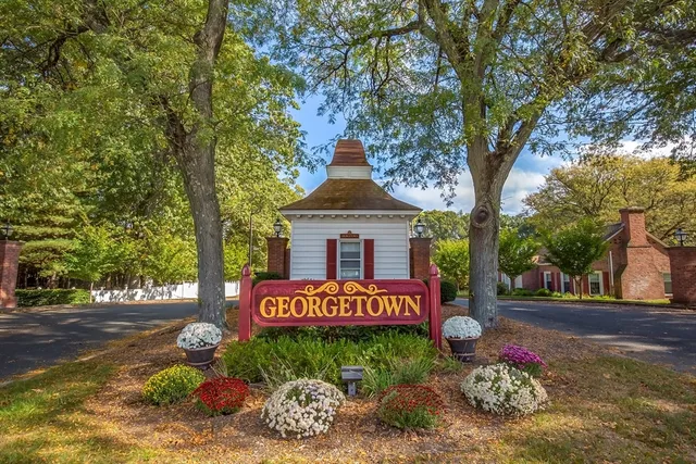 $290,000 | 52 Smithfield Court, Unit 52, Springfield, MA 01108