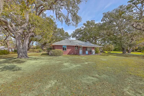 $1,200,000 | 185 Wappoo Road, Charleston, SC 29407