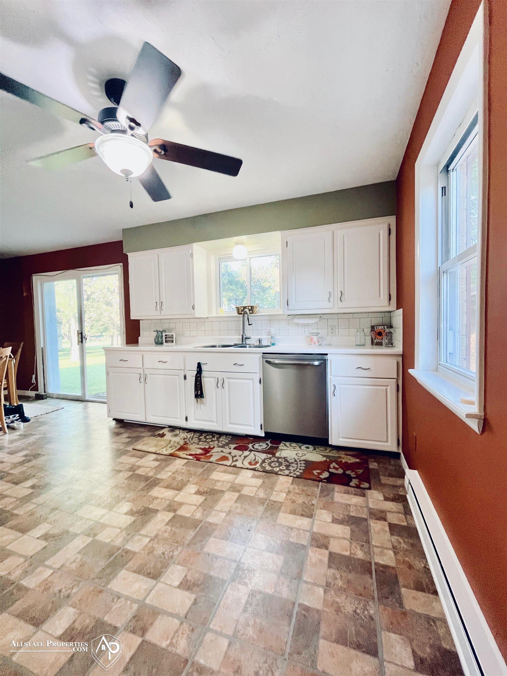 4234 North Gale Road Davison, MI 48423 - Photo 10 of 45 50088244-9.JPG