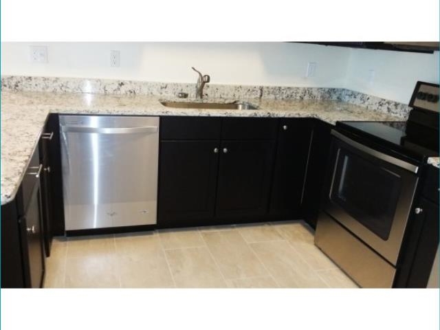 2 Silver Street, Unit 2 Dover, NH 03820 - Photo 3 of 24