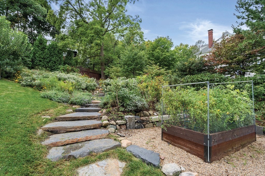 20 Clinton Road Brookline, MA 02445 - Photo 28 of 31