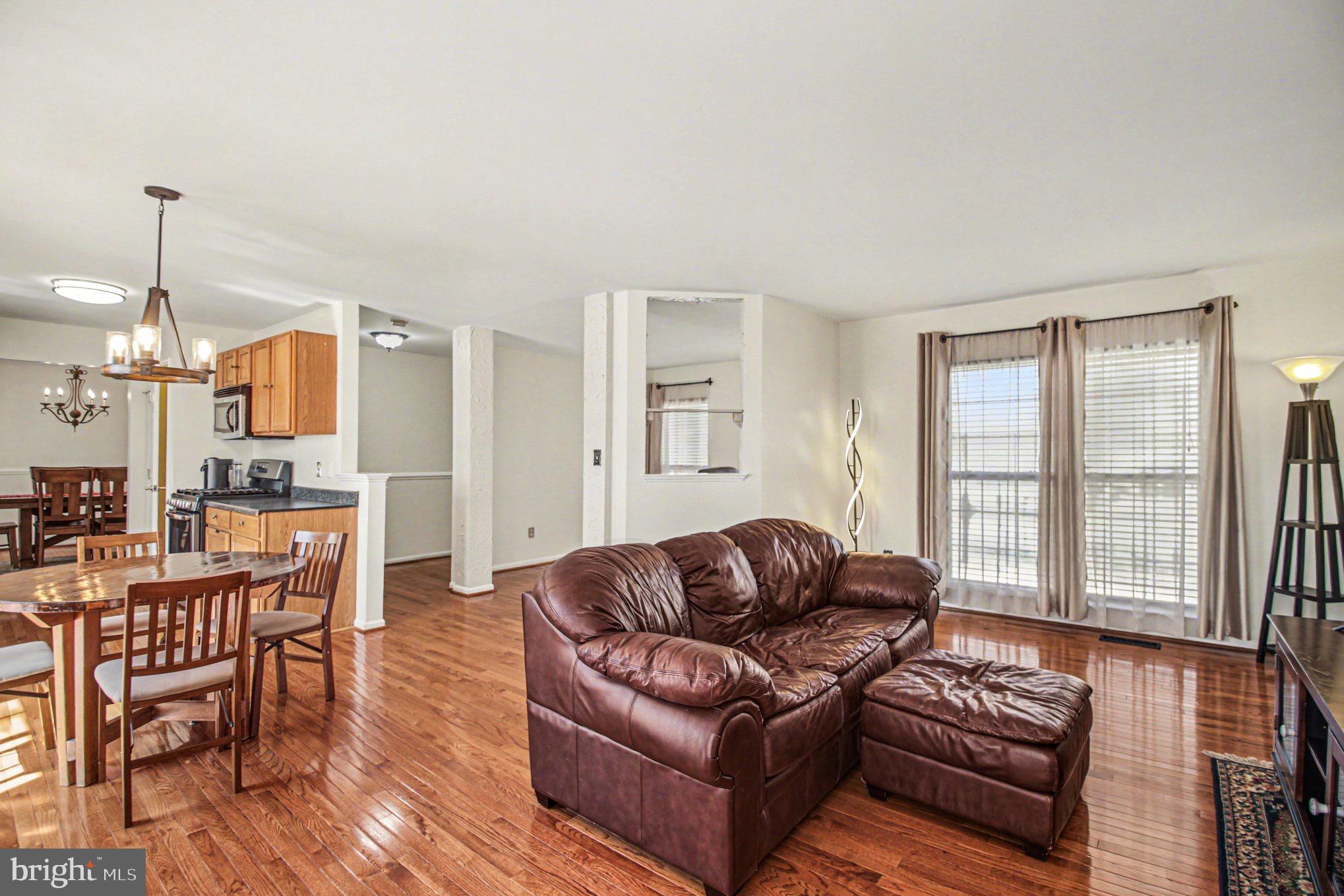 3293 Mountain Laurel Loop Dumfries, VA 22026 - Photo 11 of 32 Family Room