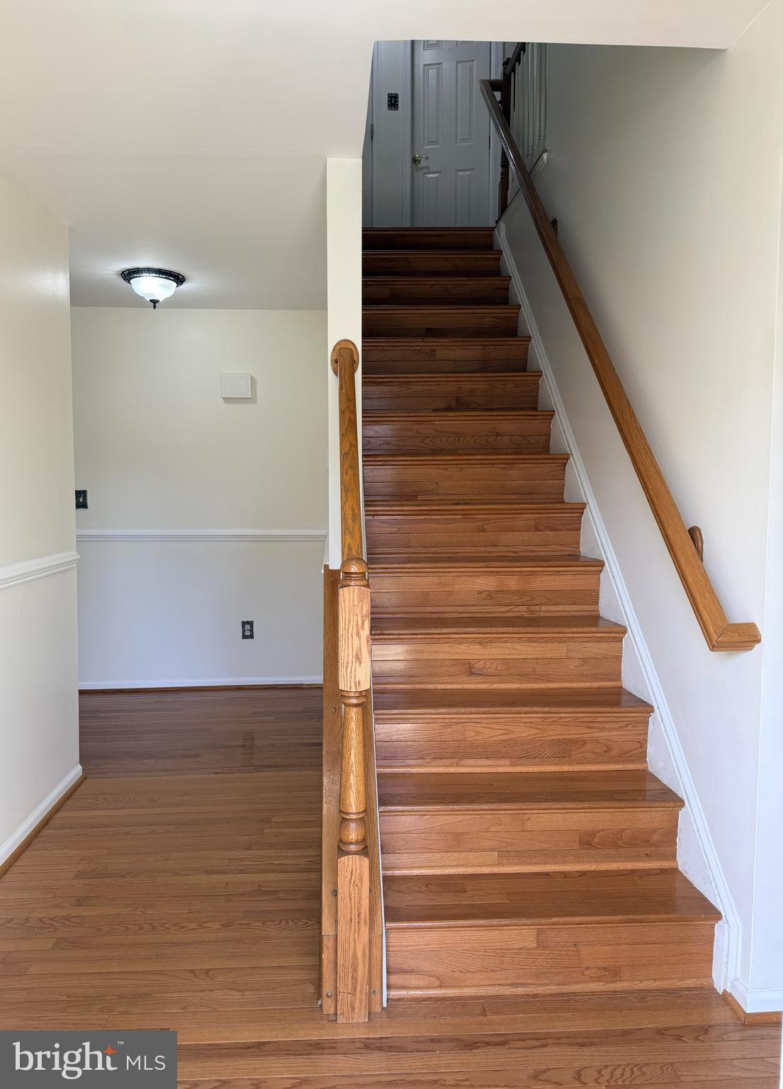 3293 Mountain Laurel Loop Dumfries, VA 22026 - Photo 2 of 32 Foyer Entry