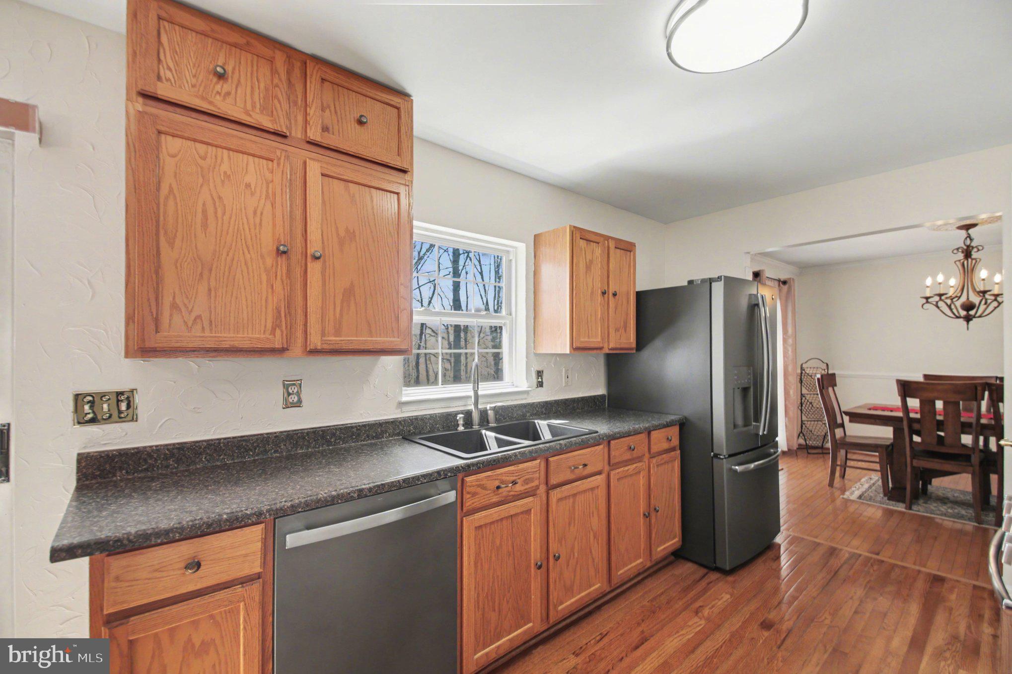 3293 Mountain Laurel Loop Dumfries, VA 22026 - Photo 8 of 32 Kitchen View