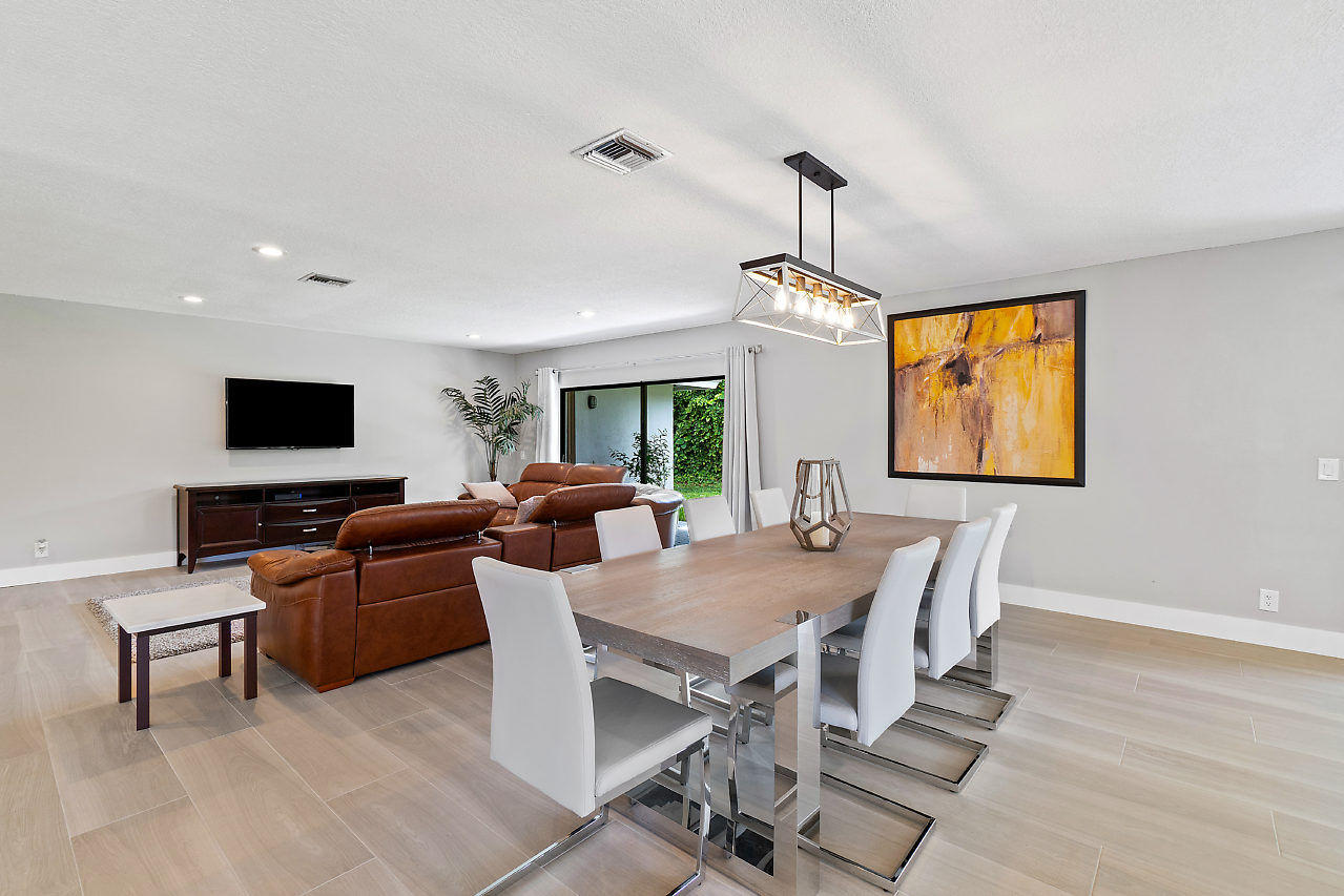 4936 Willow Drive Boca Raton, FL 33487 - Photo 14 of 38 013-4936WillowDrive-BocaRaton-FL-small