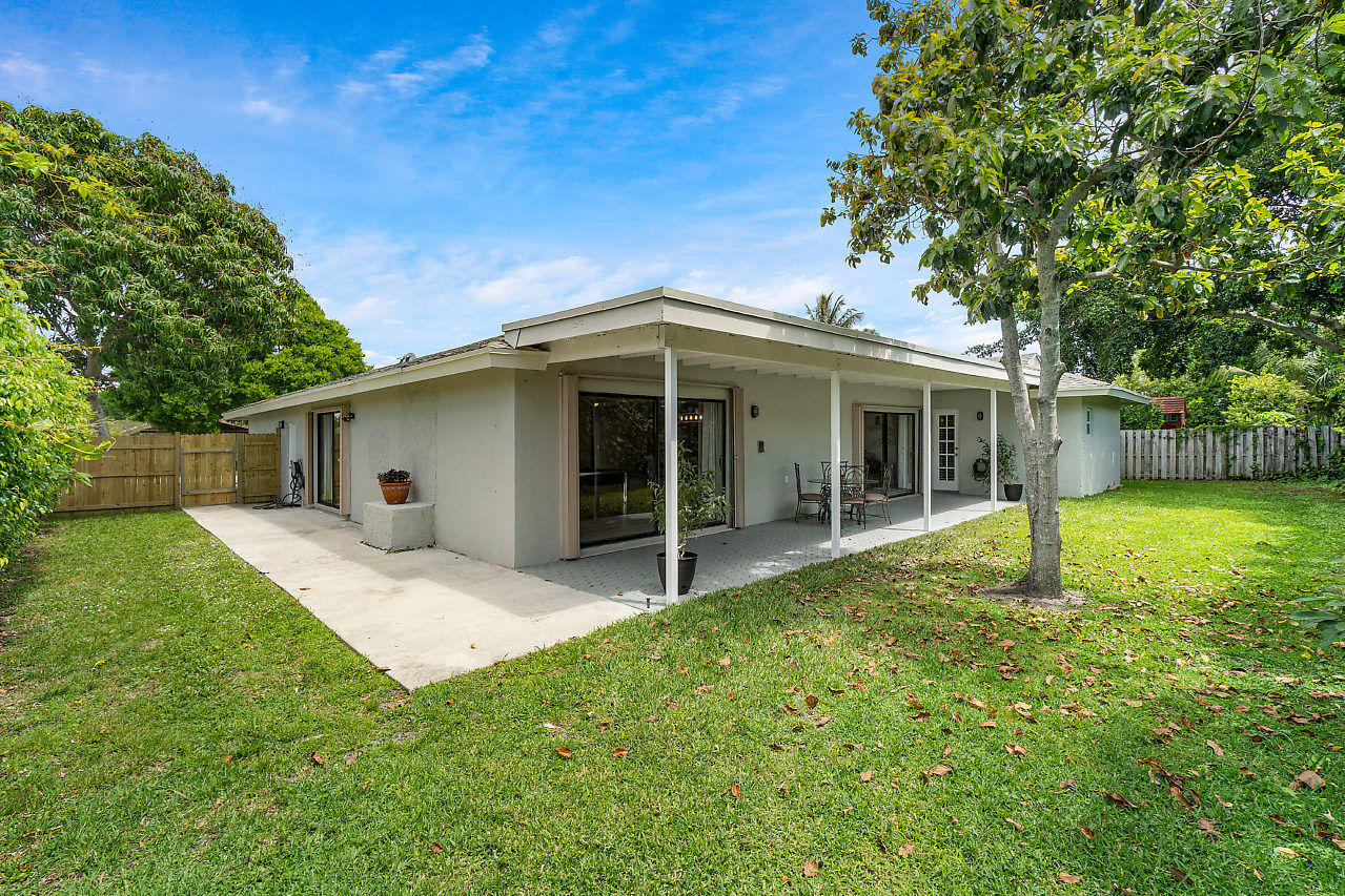 4936 Willow Drive Boca Raton, FL 33487 - Photo 29 of 38 032-4936WillowDrive-BocaRaton-FL-small