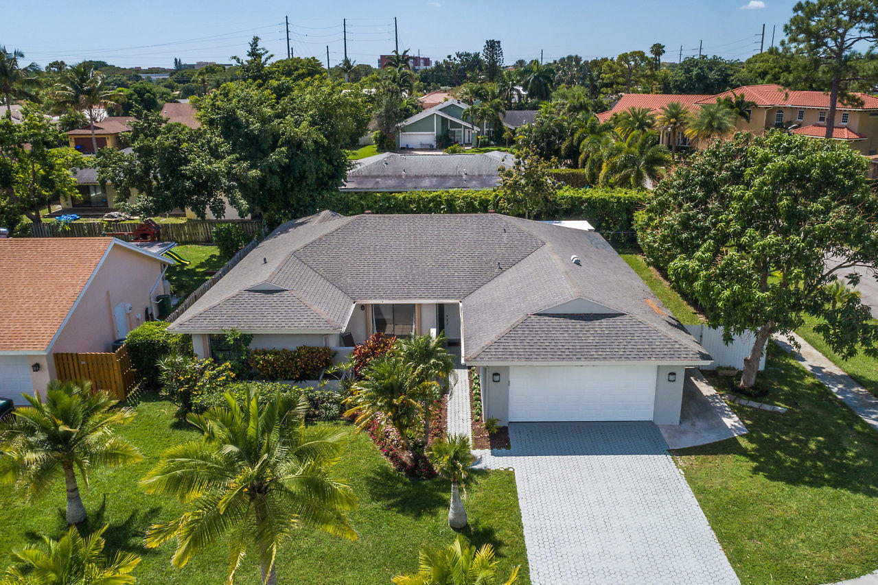 4936 Willow Drive Boca Raton, FL 33487 - Photo 3 of 38 042-4936WillowDrive-BocaRaton-FL-small