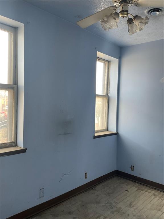 373 Munson Avenue McKees Rocks, PA 15136 - Photo 3 of 11 Gallery Image 3