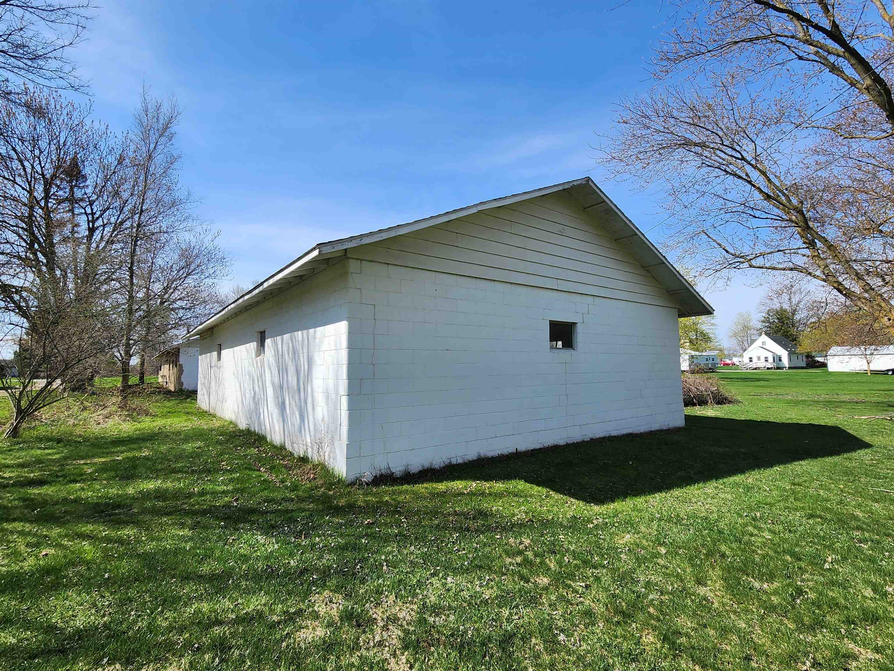911 East Monroe Road St. Louis, MI 48880 - Photo 40 of 50 1910211-39.JPG