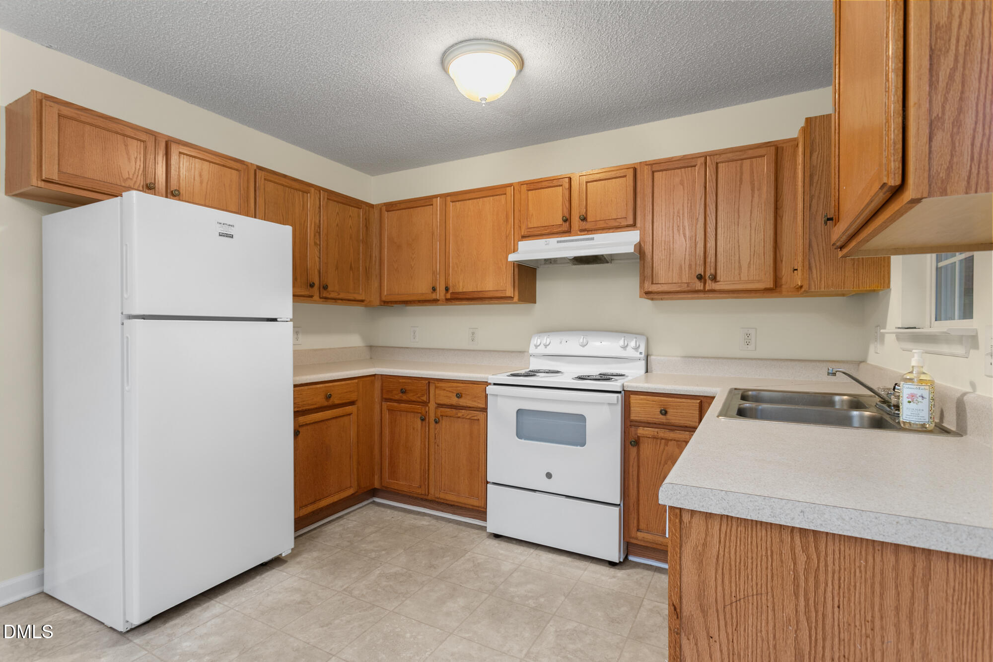 930 South 5th Street Mebane, NC 27302 - Photo 10 of 27 930 S Fifth Street-11