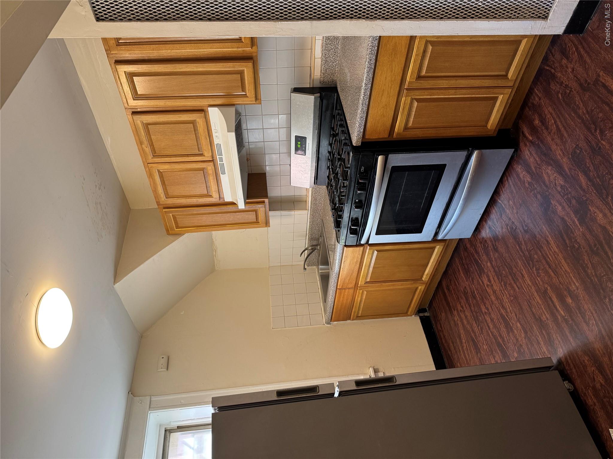249 McLean Avenue, Unit 1B Yonkers, NY 10705 - Photo 1 of 6