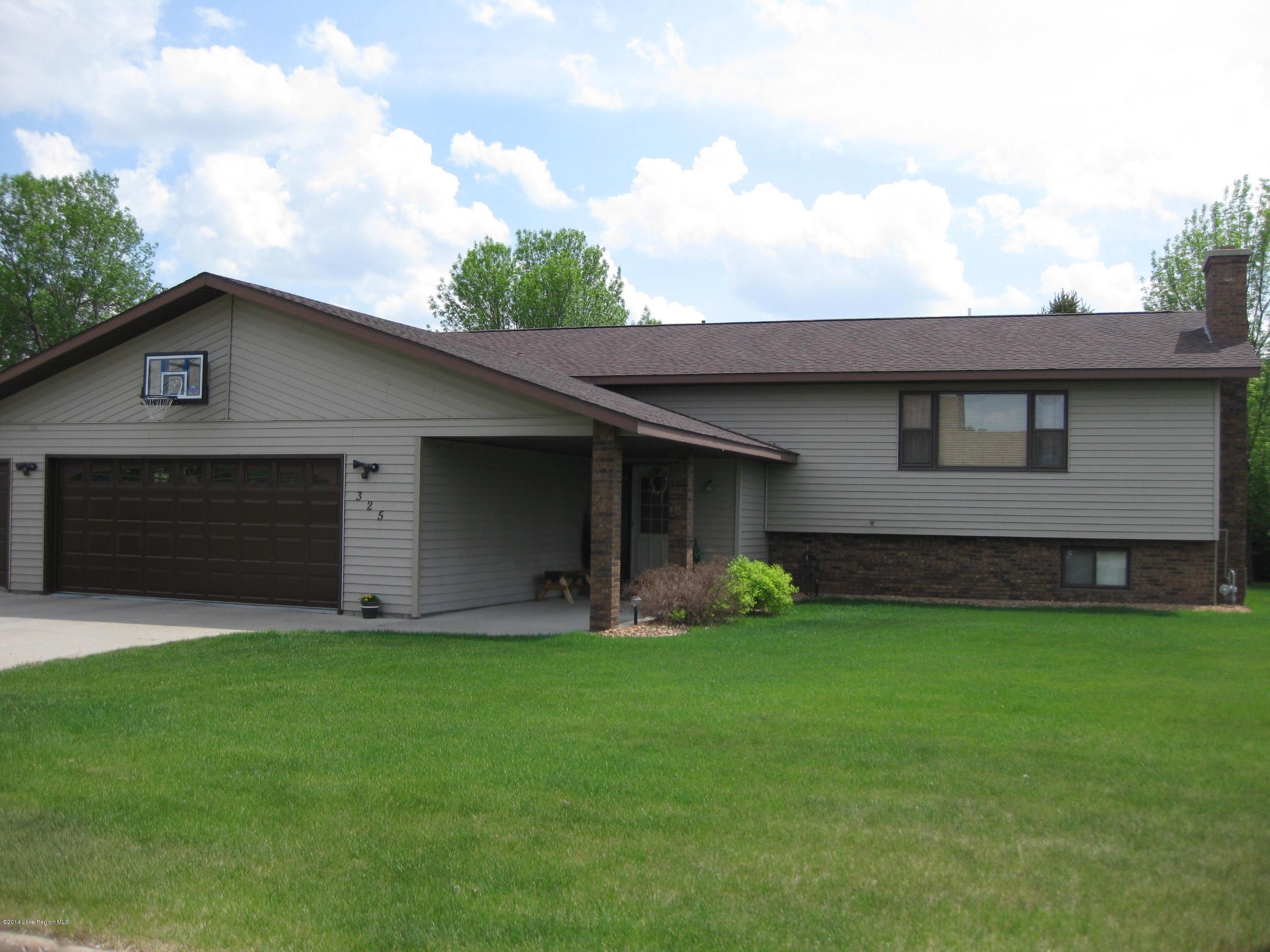 325 9th Street Southwest Perham, MN 56573 - Photo 1 of 1 Gallery Image 1