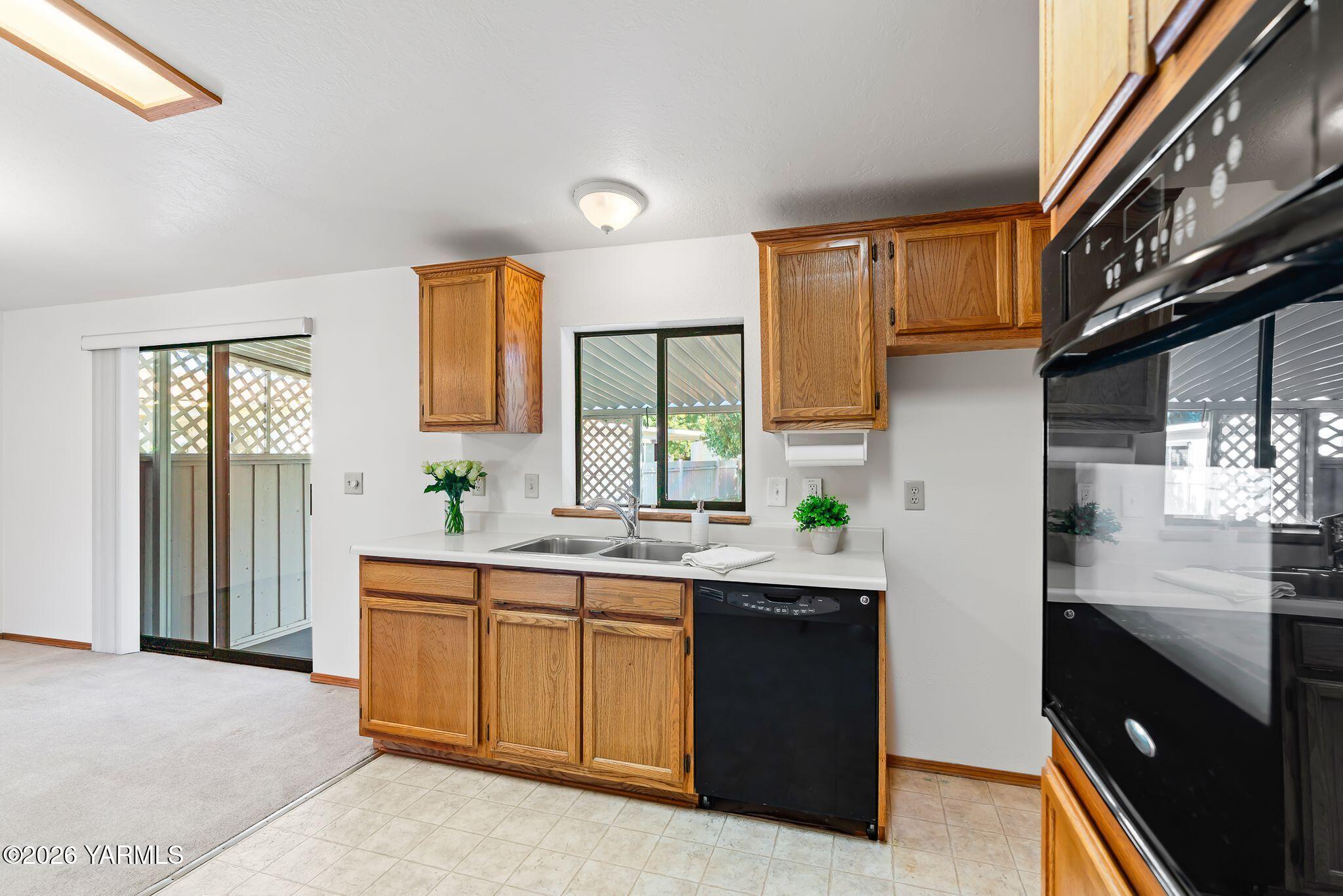 3701 Gun Club Road, Unit 88 Yakima, WA 98901 - Photo 9 of 34 009Newer Appliances, sink & faucet