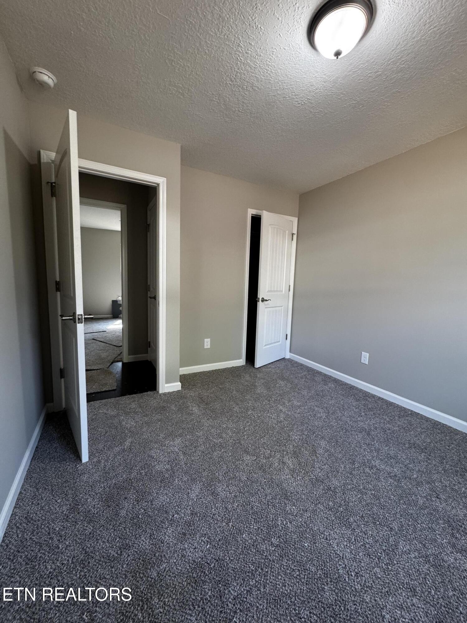 129 East Wadsworth Circle Oak Ridge, TN 37830 - Photo 8 of 13