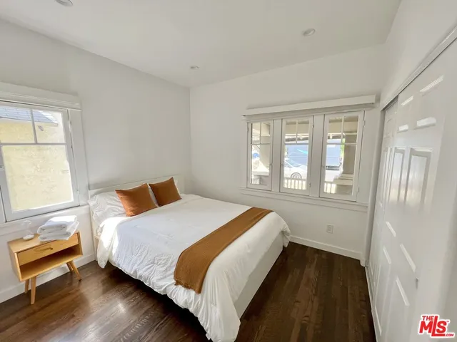 $5,000 | 3218 West 27th Street, Los Angeles, CA 90018