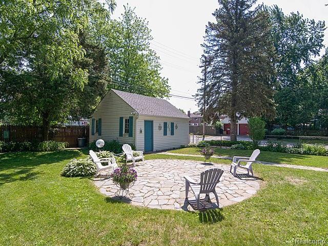 65 Riverside Drive Mount Clemens, MI 48043 - Photo 7 of 37 6_12.jpg