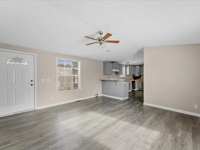 $1,650 | 3911 County Road 183, Alvin, TX 77511