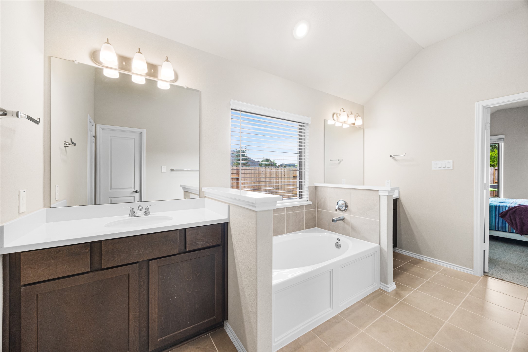 3212 Bright Maple Dr Spring Spring, TX 77386 - Photo 14 of 29 Soaking Tub