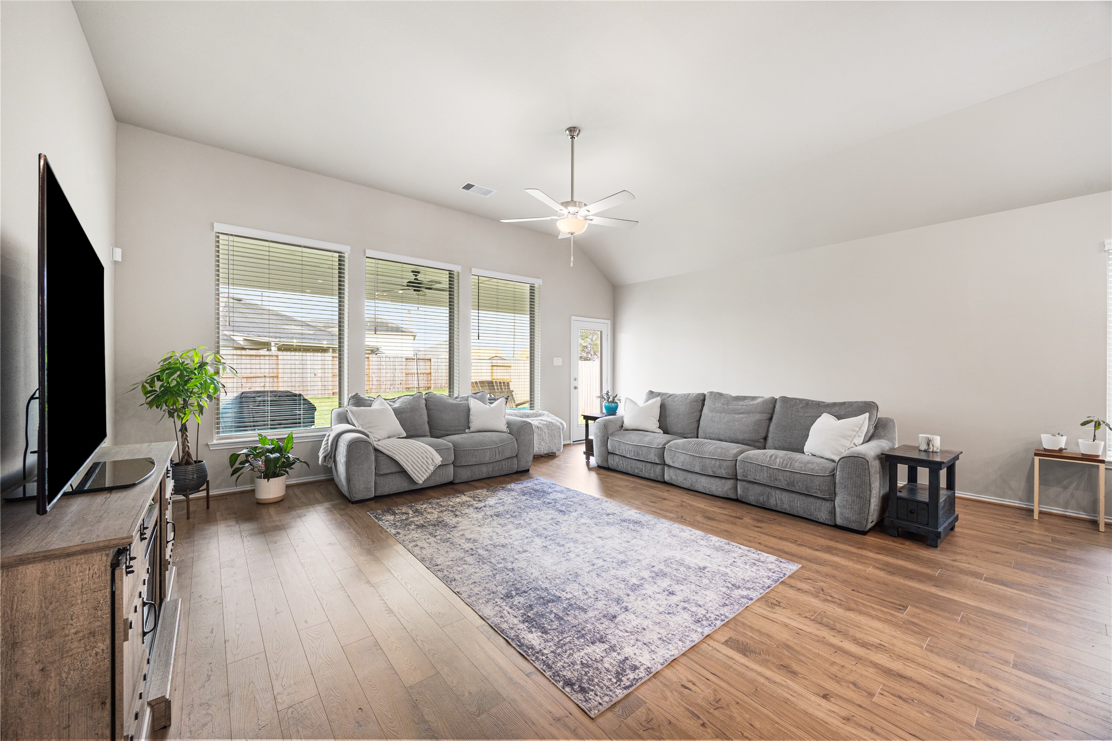 3212 Bright Maple Dr Spring Spring, TX 77386 - Photo 10 of 29 Tons of Natural Light