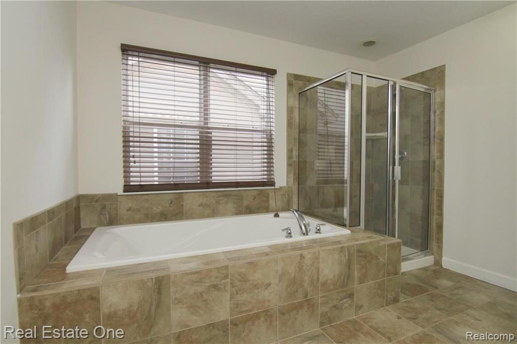27474 Cromwell Road Novi, MI 48374 - Photo 37 of 49