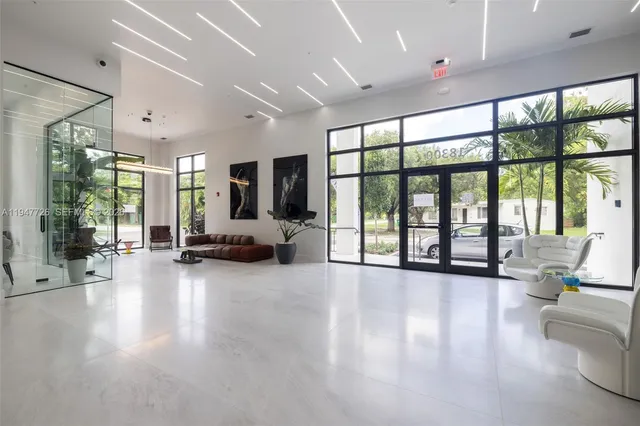 $3,485 | 18300 Southwest 98th Avenue, Unit 102, Palmetto Bay, FL 33157