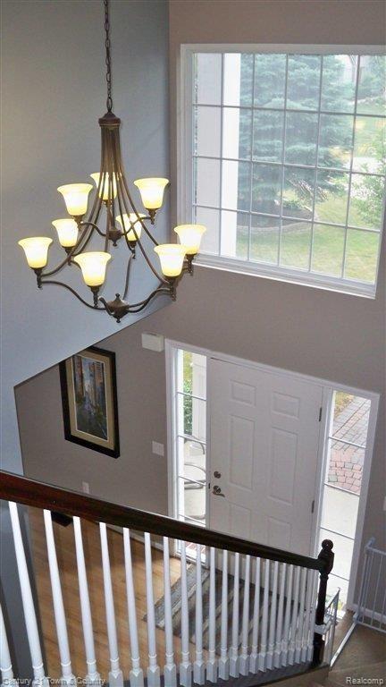 1311 Ridgeview Circle Lake Orion, MI 48362 - Photo 4 of 23 100_4621.JPG