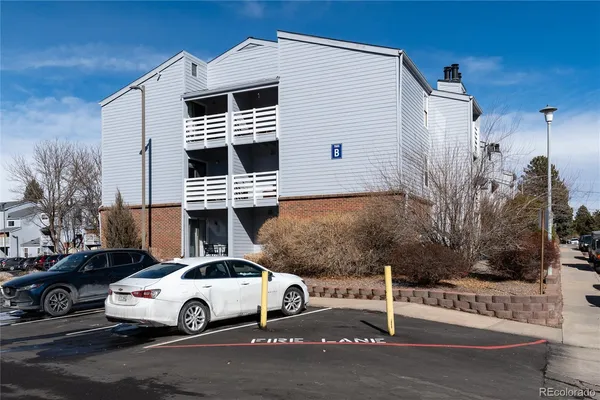 a picture of a wall with a white wall and a painting