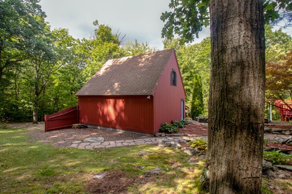 358 E Mountain Road Princeton, MA 01541 - Photo 7 of 30
