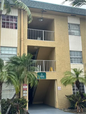 $250,000 | 5400 Southwest 77th Court, Unit 3K, Miami, FL 33155