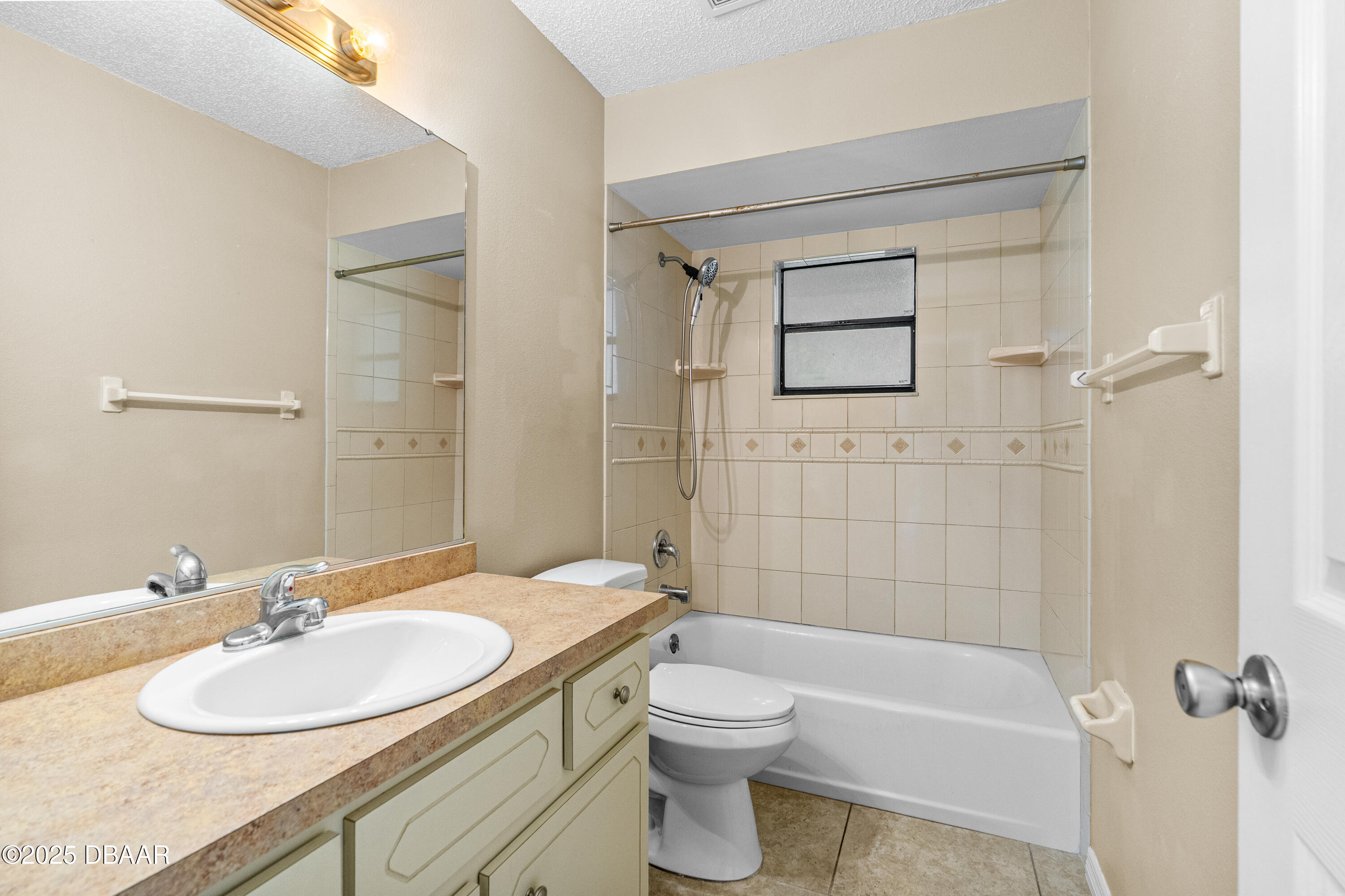 3416 Unity Tree Drive Edgewater, FL 32141 - Photo 21 of 38 3416 Unity Tree-28