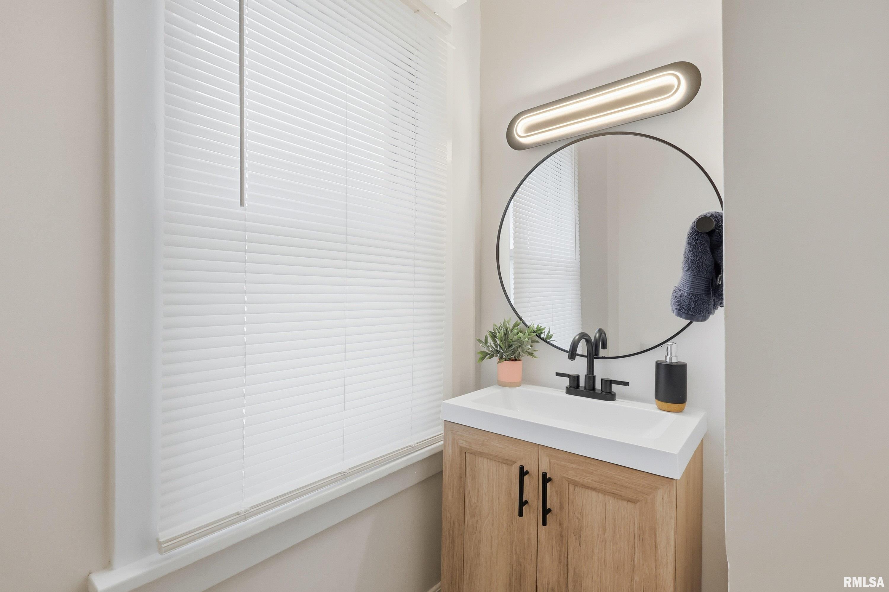 1926 14th Street Moline, IL 61265 - Photo 17 of 39