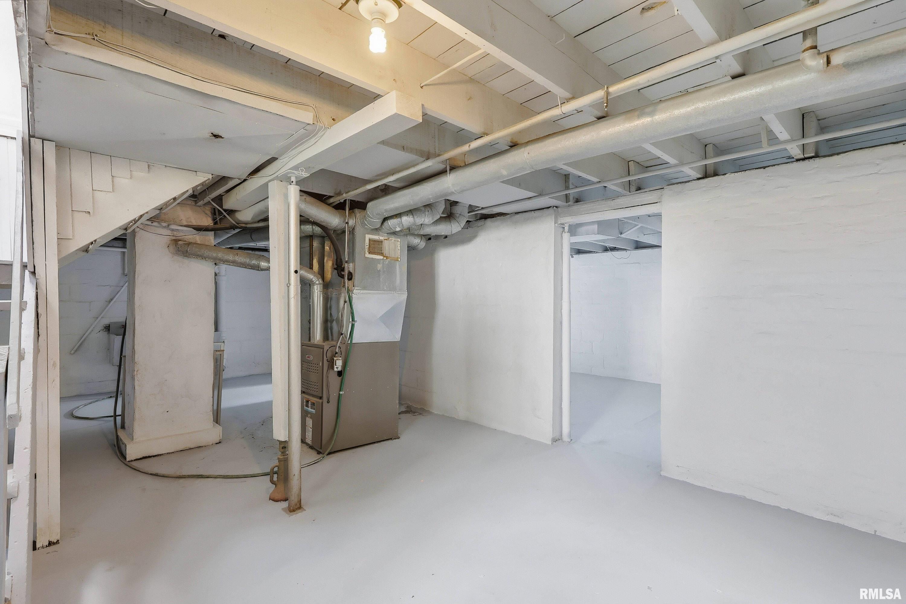 1926 14th Street Moline, IL 61265 - Photo 26 of 39