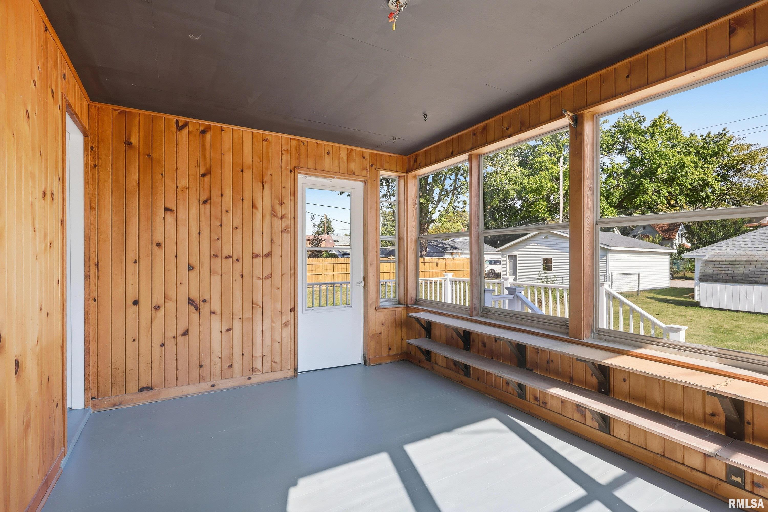 1926 14th Street Moline, IL 61265 - Photo 30 of 39