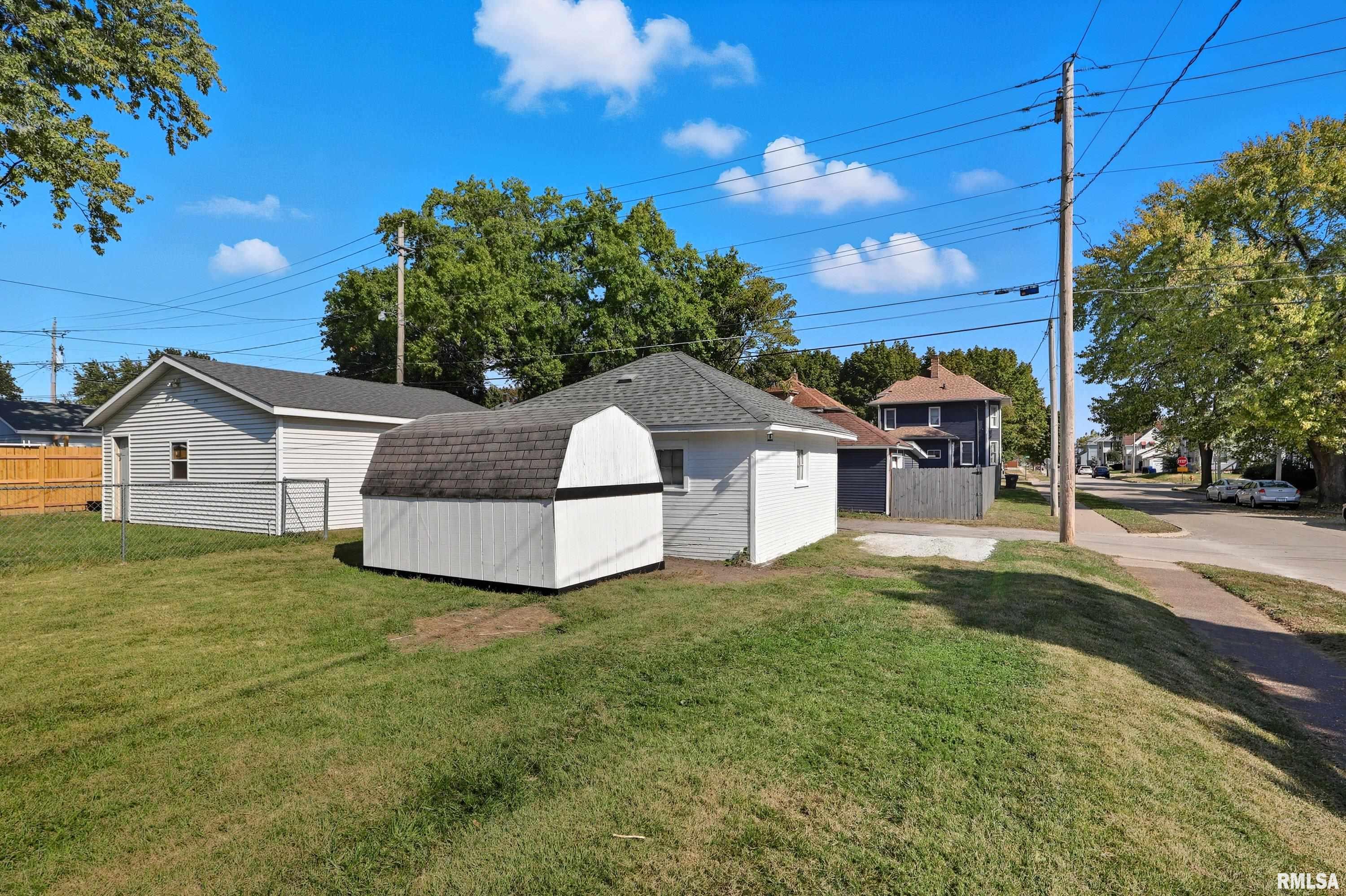 1926 14th Street Moline, IL 61265 - Photo 34 of 39