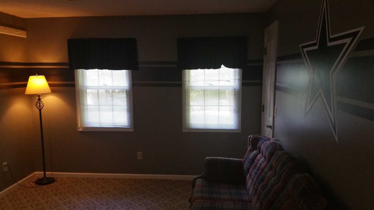 16737 Darling Road Woodburn, IN 46797 - Photo 9 of 17