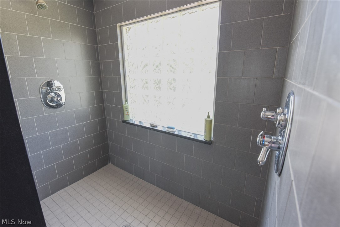 12798 Forest Road Burton, OH 44021 - Photo 17 of 35