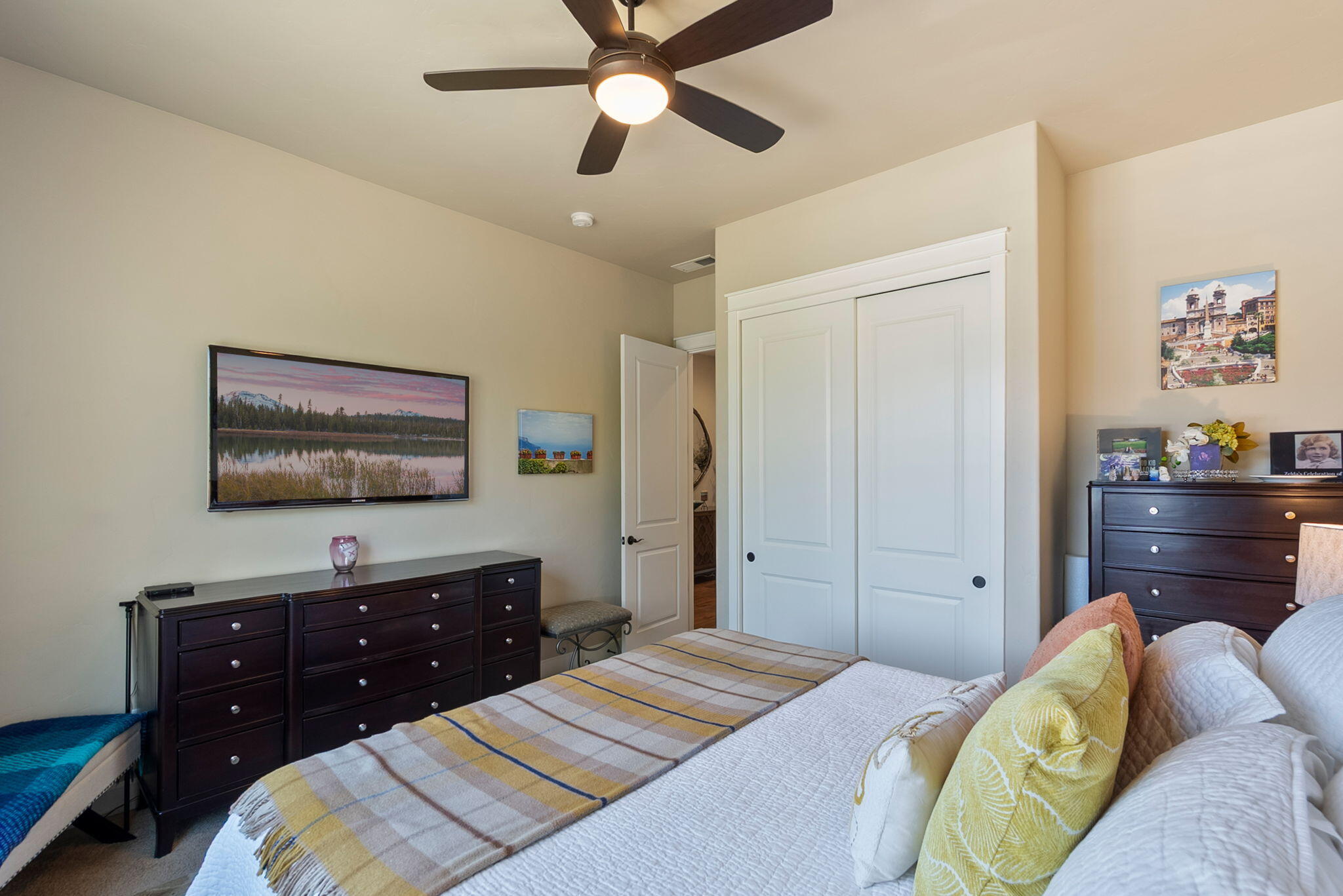 2631 Northwest Boulder Ridge Loop Bend, OR 97703 - Photo 24 of 42 Guest Room
