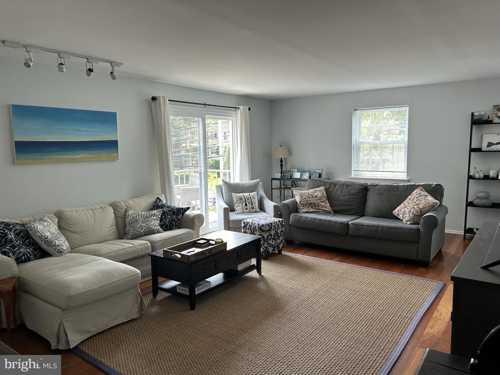 102 Llanfair Road, Unit 3 Ardmore, PA 19003 - Photo 3 of 19