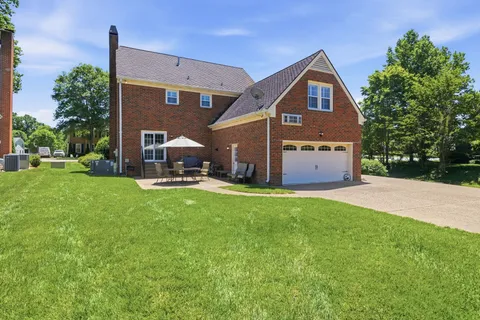 $850,000 | 166 Cottonwood Drive, Franklin, TN 37069