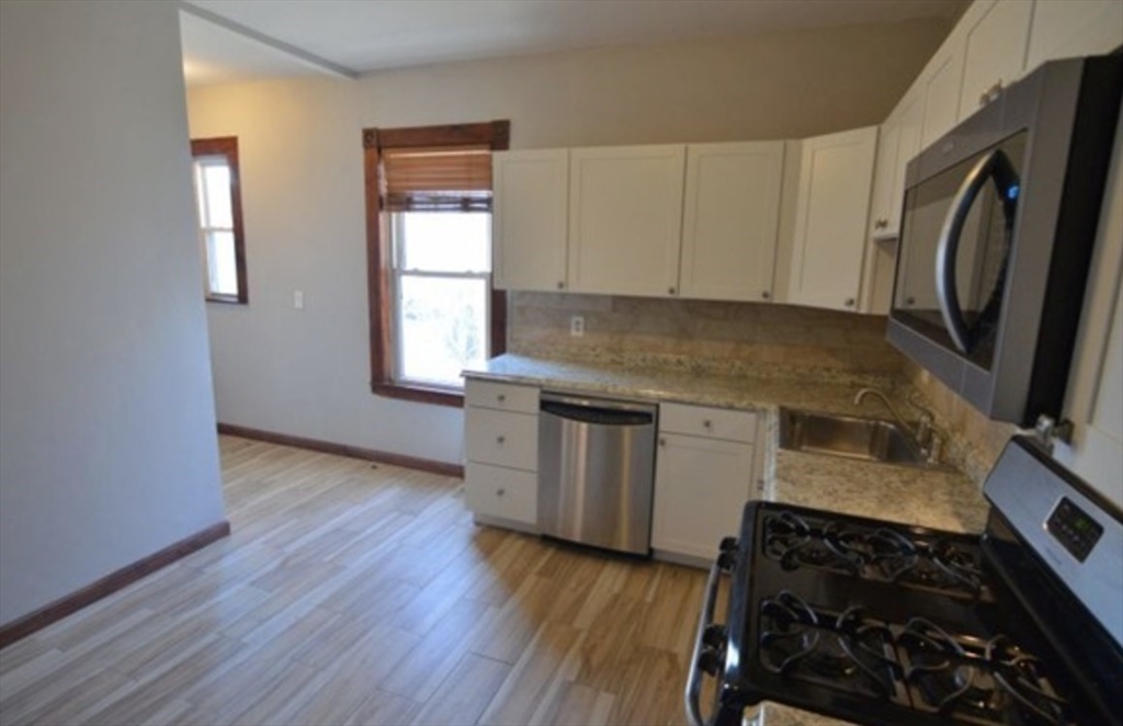 21 Harbor Boston Ma, Unit 2 Boston, MA 02125 - Photo 2 of 10