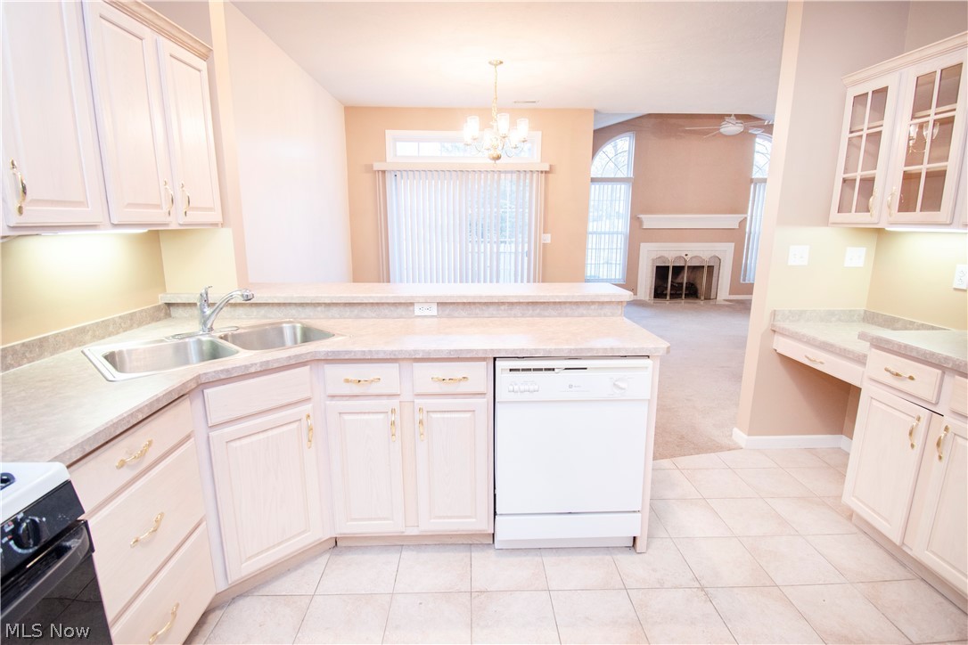 5645 Clingan Road, Unit 4B Struthers, OH 44471 - Photo 8 of 18 Gallery Image 8