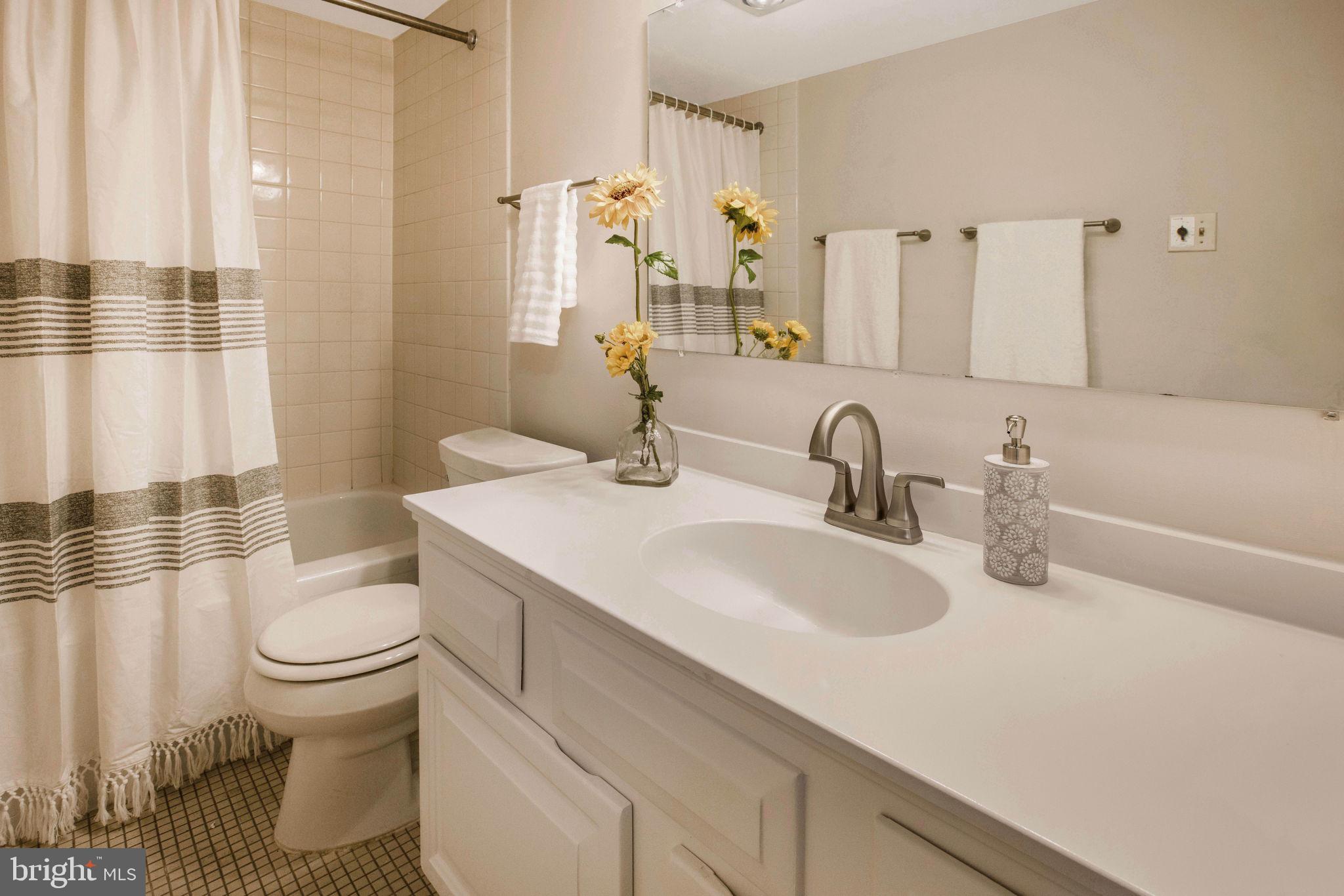 1800 Old Meadow Road, Unit 305 McLean, VA 22102 - Photo 15 of 26